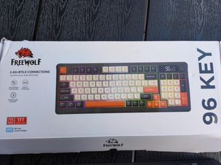 Teclado FREEWOLF M96 96 teclas retroiluminación