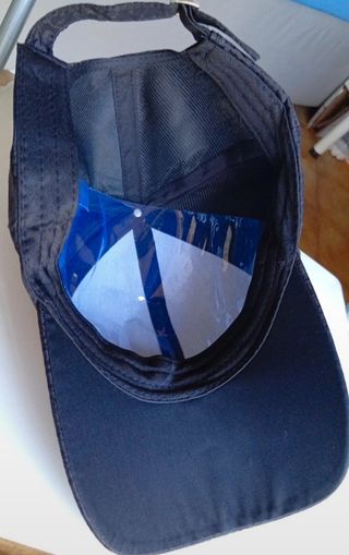 Cappellino nero farfalla