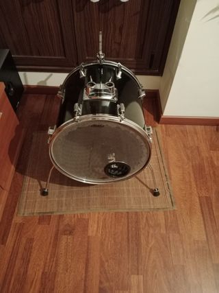 Bombo de 16" negro
