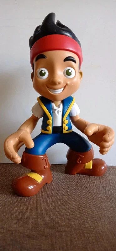 MUÑECO / ” JAKE EL PIRATA ” / DE DISNEY / MATTEL -