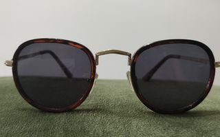 Gafas de sol redondas marrón-doradas