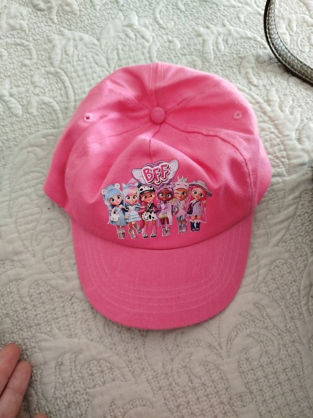 Muñeca BBF arcoiris + gorra para niña nueva