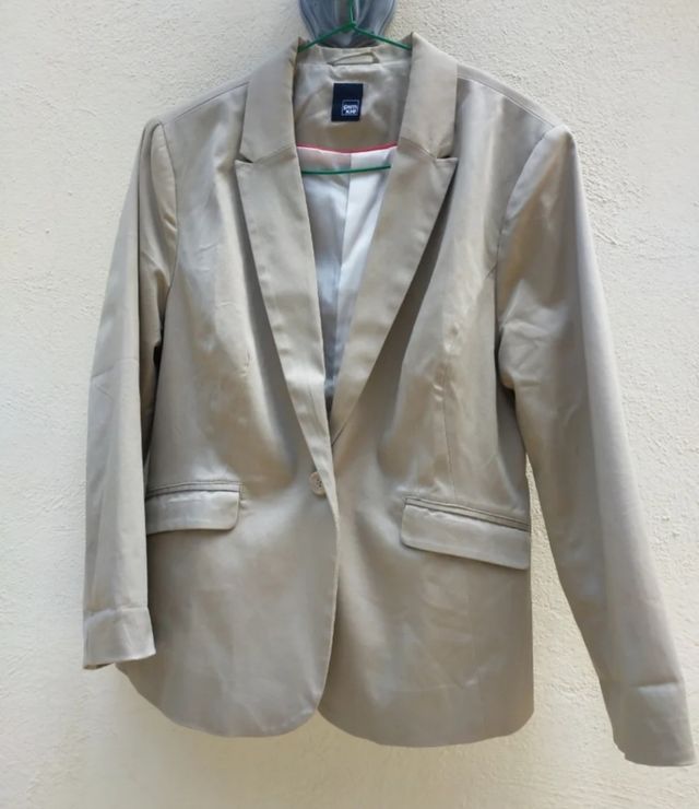 Lote - 3 vestidos + 3 blusas+1 chaqueta ,talla XL