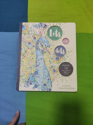 Libro de colorear con puntos.