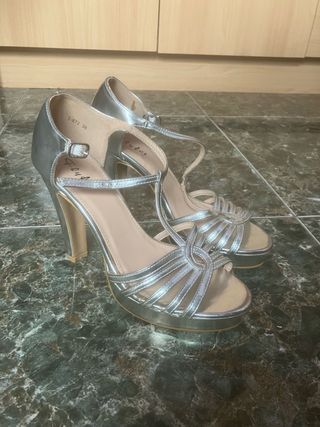 Tacones Plata Flyfox 38