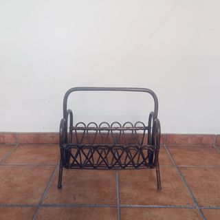 Revistero mimbre vintage