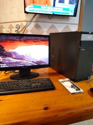 Ordenador antiguo pero funcional.