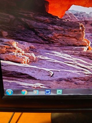 Ordenador antiguo pero funcional.