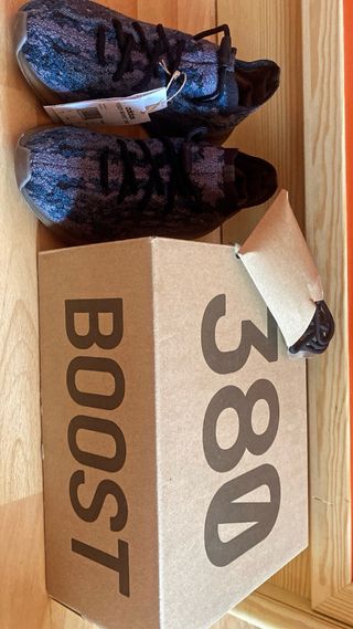 Adidas Yeezy Boost 380 - Talla 38