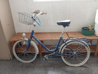 Bicicleta clásica azul BH