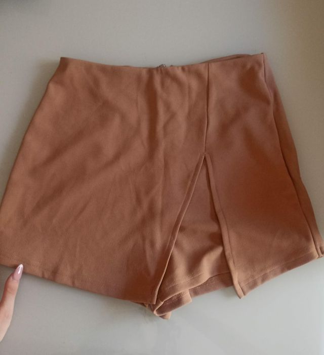 Shorts gonna beige