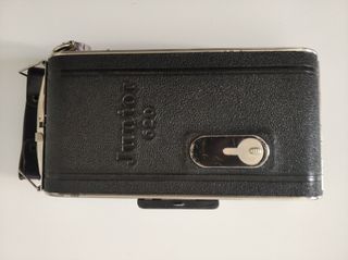 Kodak Junior 620: Cámara plegable. Funda de cuero