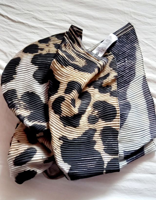 Sciarpa pieghettata con stampa animalier