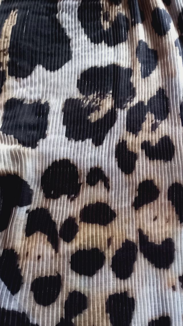 Sciarpa pieghettata con stampa animalier