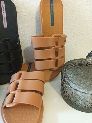 Sandalias Ipanema nuevas -doradas negras ,naranjas
