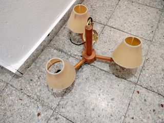 Lámpara dormitorio juvenil madera