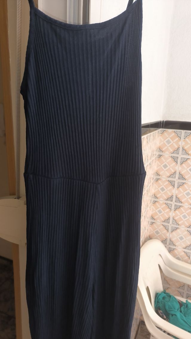 Peto negro y azul largo