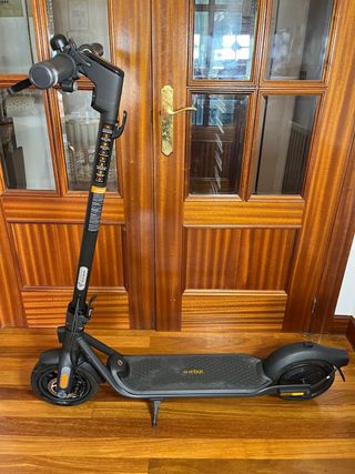 Segway Ninebot F2 Pro - Patinete eléctrico y Casco