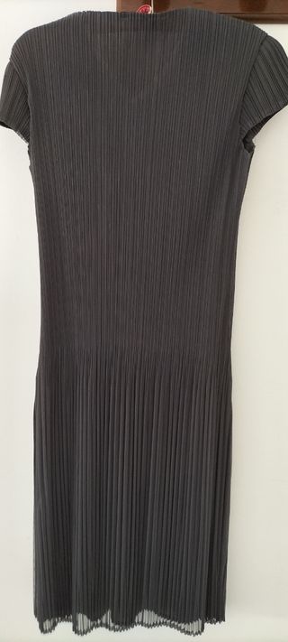Vestido plisado, gris cobalto.