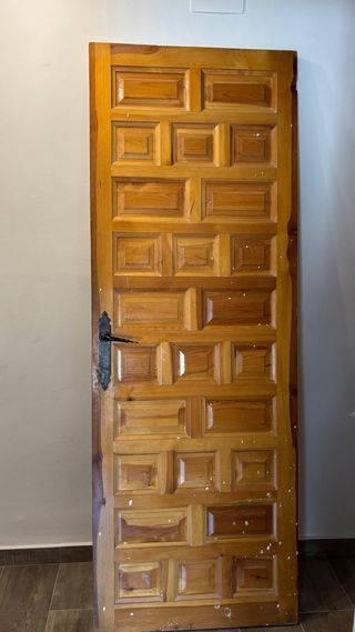 Puerta madera maciza 15 paneles