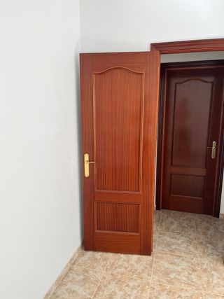 Puertas madera maciza, 3unidades con apertura izq.