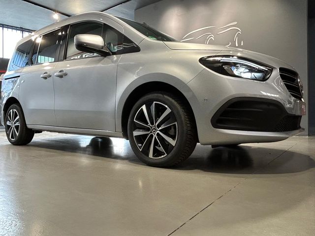 MERCEDES-BENZ Clase T 180 d