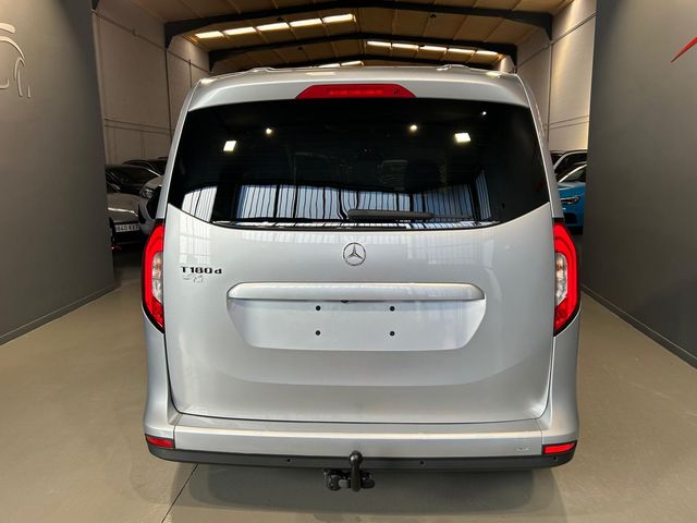 MERCEDES-BENZ Clase T 180 d