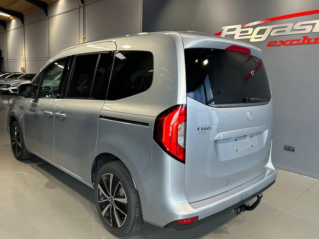 MERCEDES-BENZ Clase T 180 d