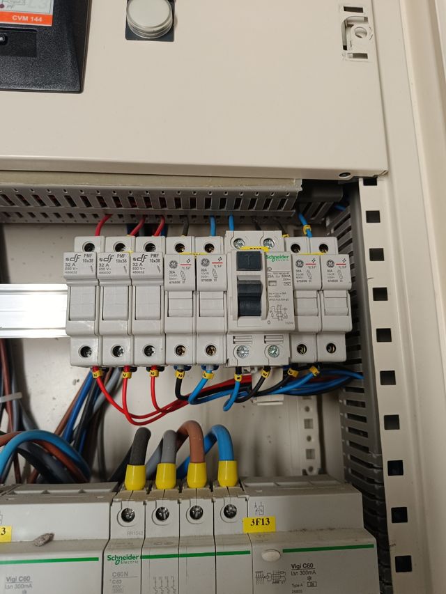 Cuadro eléctrico Schneider Electric NSX160F