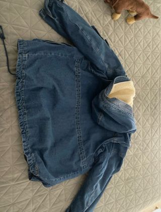 Chaqueta vaquera Bershka borreguillo