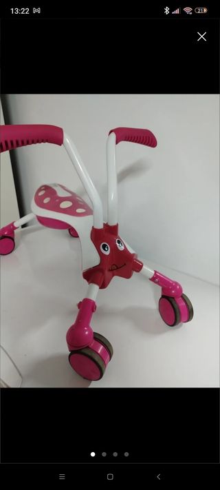 Lote juguetes bebé: caballito, andador, etc.