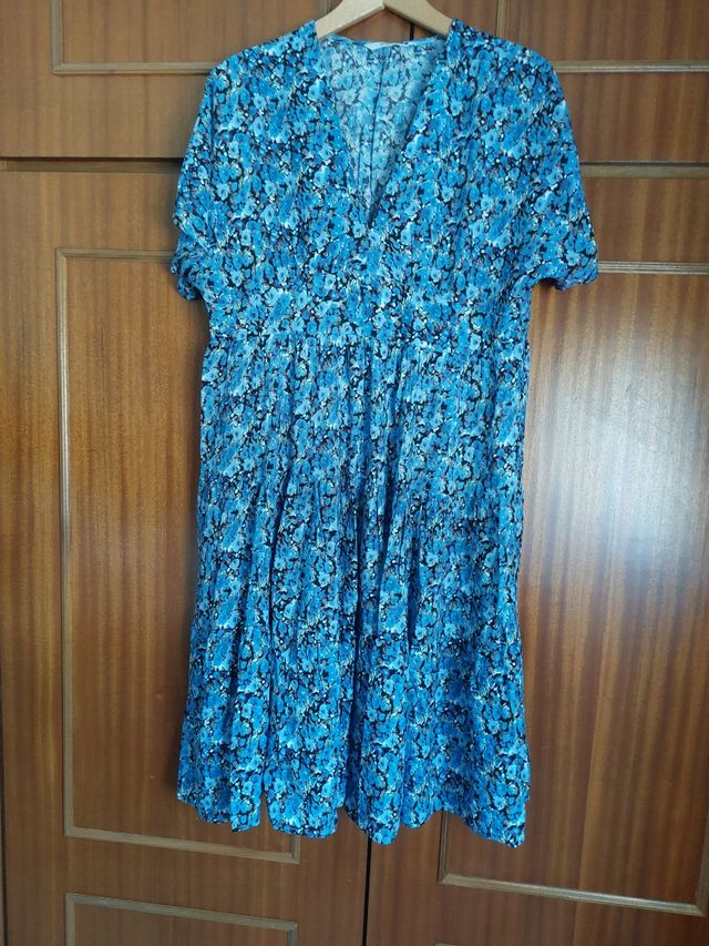 Vestido floral azul
