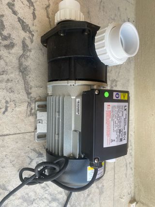Bomba Whirlpool EA350
- Piscina/Jacuzzi