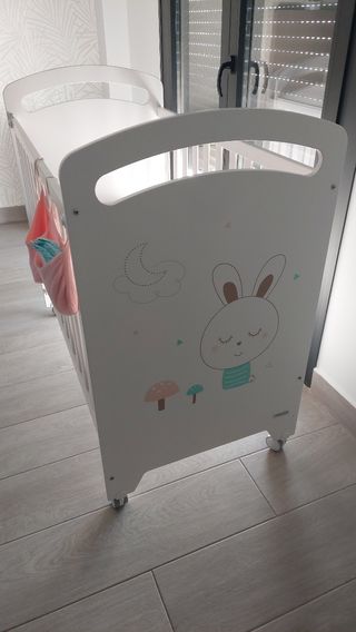 Cuna bebé - Blanca con diseño conejo