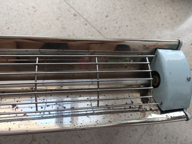 Vecchio riscaldatore anni 60-70