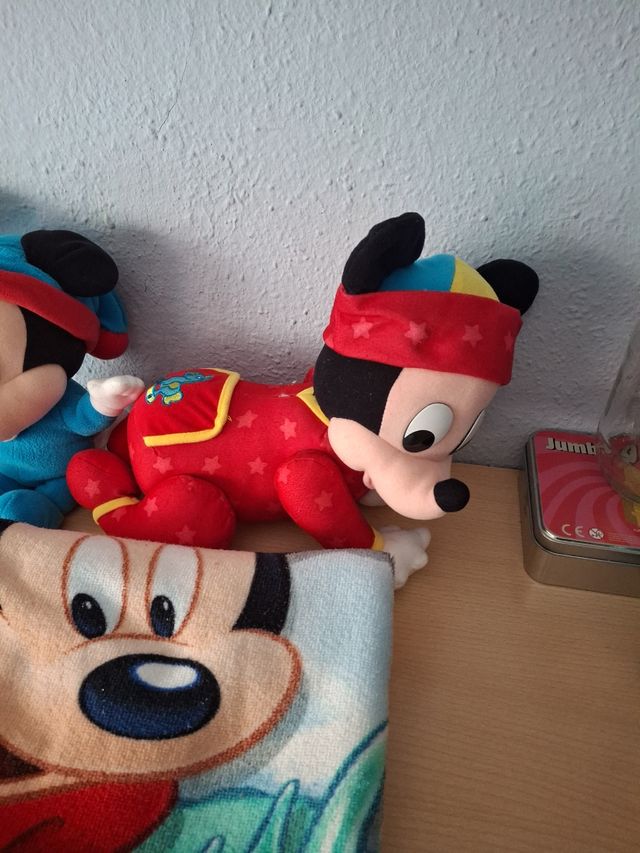 2 Muñecos Mickey Mouse + Toalla