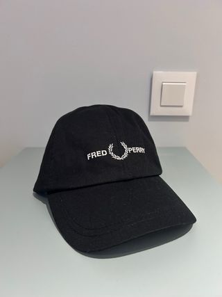 Gorra Fred Perry negra
