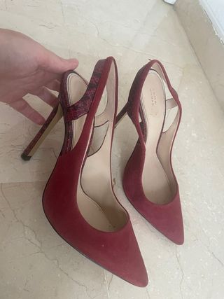 Salones destalonados de zara color vino. Talla 38