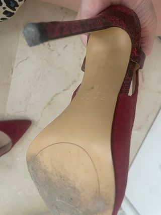 Salones destalonados de zara color vino. Talla 38