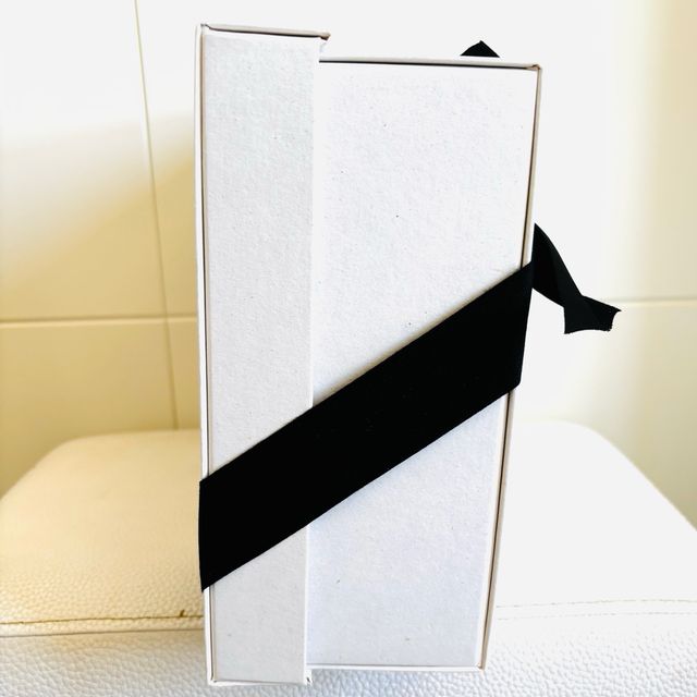 Caja regalo Saint Laurent
32.5x23.5x11cm