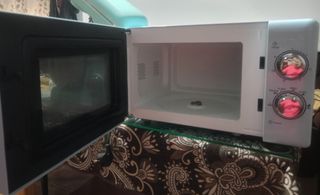 Microondas ARTROM 20L - 700W