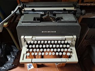 Olivetti Linea 98: Máquina de escribir