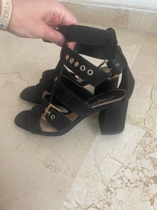Sandalias tacón negro mujer