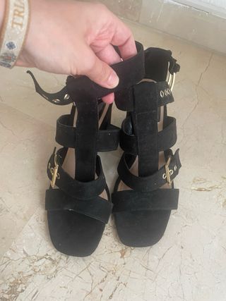 Sandalias tacón negro mujer