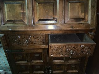 Mueble de madera estilo secretaria
