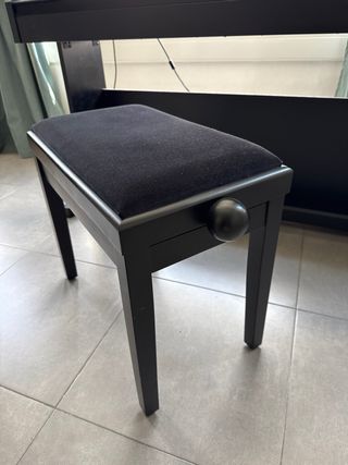 Piano Roland RP401R