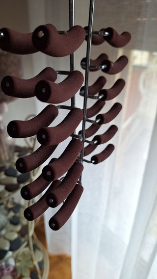 Portacravatte metallo e lattice