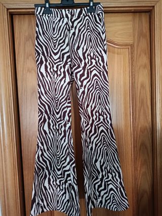 Pantalones campana cebra marrón blancos