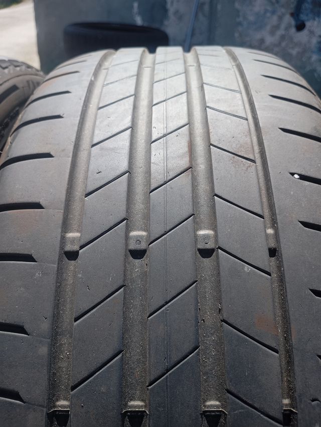 se vende neumáticos de segunda mano en Santander
