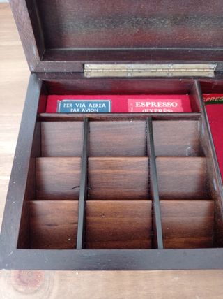 Caja madera antigua sellos
